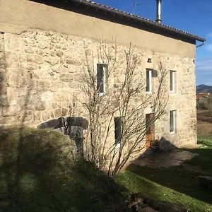 La Petite Maison Séjour chez l'habitant Les Sauvages (Haute-Loire)